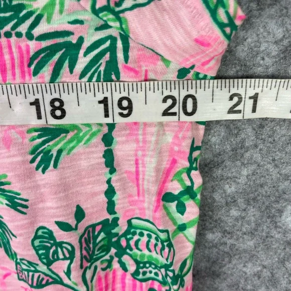 Lilly Pulitzer Wtta V Neck T Shirt Top Wonens Large Mandela Baby's Always Worth - Picture 7 of 10